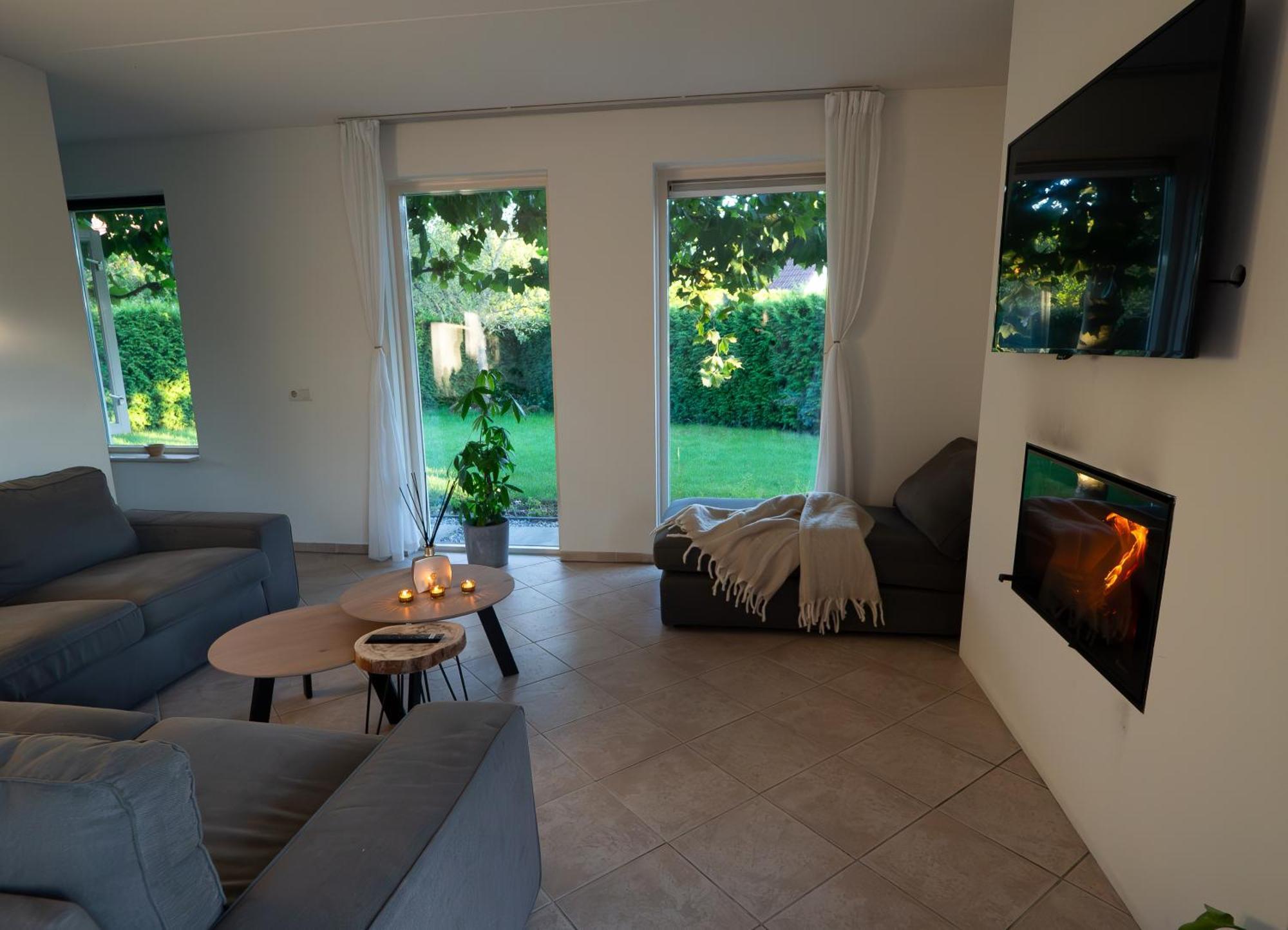 Luxurious Family Villa With Swimmingpool Big Garden And Jacuzzi Zeewolde Buitenkant foto
